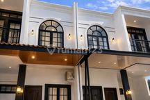 Rumah/Cluster Gaya Eropa di Jantung Depok - Penyanggah Jakarta, Dp0% Cicilan Flat. Kelapa Dua, Depok