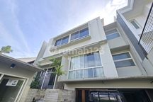 For Rent Rumah Modern Cantik Dekat Sekolah Internasional dan Bukit Golf dan Mall Pondok Indah Area Tenang Area Pondok Indah Jakarta Selatan