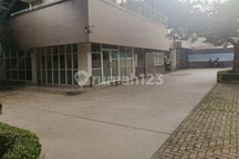 For Sale Rumah atau Kantor Cocok Dibangun Hotel, atau Restoran Mewah atau Gedung atau Ruang Usaha Cafe atau Kantor atau Klinik atau Lainnya Area Prime Dekat Blok M dan Mabes dan Wijaya Area Kebayoran Baru Jakarta Selatan