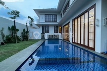 For Salebrand New Tropical Modern Mewah Tanah Luas Parkir Luas Kemangjakarta Selatan