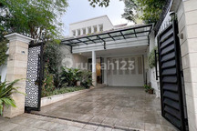 For Rent Rumah Modern Terawat Cantik Siap Huni Lokasi Strategis Area Menteng Jakarta Pusat
