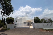 Rumah 5 Lantai dengan Letak Lokasi Strategis