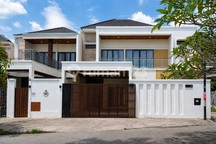 Area Premium! Rumah Eksklusif Jalan Kaliurang KM 7.5 2 Lantai 4Kt Hunian Elegan