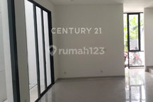 Rumah Baru Bagus Sekali Dekat Kampus Maranatha Bandung