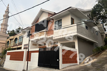 Disewakan Rumah/Mess 11 Kamar di Cijambe, Kota Bandung LT 204M2, LB 400M2, 11 KT, 11 KM