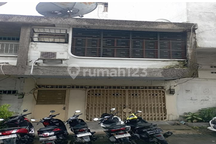 Rumah di Tengah Kota Medan Dekat dengan Lonsum dan Lapangan Merdeka