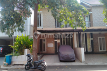 Rumah Berada di Perumahan Karawang
