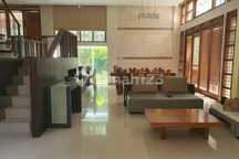 Disewa Rumah di Dago Pakar (3 Lantai)