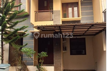 Rumah Modern di Laguna Pejaten Resident - Aman, Nyaman, dan Strategis