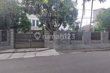 Rumah di Jl Jeruk Purut Dalam, Cilandak Timur, Pasar Minggu. Dkt ke Jl Ampera Raya