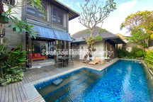 Luxury Balinese Modern Villa 2 Bedrooms 300M² di Drupadi Seminyak