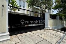 Jual.rumah Di Cipete Jaksel Desain Classic Colonial