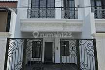 Rumah American Classic Brand New Lokasi Strategis di Sunter