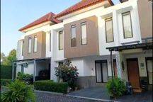 Rumah bagus furnished dlm komplek Kasihan Bantul. SHM
