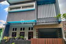 Rumah Cantik Minimalis 2 Lantai Di Kebo Iwa Utara