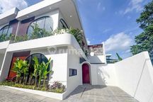 Villa Mewah Baru Dekat Pantai Di Canggu Perenenan