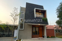 Rumah 2 Lantai Strategis Dekat Gerbang Tol Kukusan – Bisa KPR Syariah