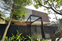 Rumah Cantik Siap Huni Dalam Komplek Lebak Bulus