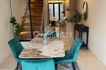Rumah Cantik Harga Menarik Dalam Komplek