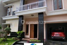 Rumah Cantik Jual Cepat Bu di Puri Sriwedari Cibuburu