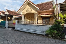 Rumah 2 Lantai di Perum Gentan Raya, Lokasi Strategis, Aman dan Nyaman