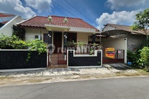 Rumah 2 Lantai, Semi Furnished di Jl Kaliurang Km 6 Dekat Kampus Ugm dan Superindo