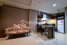 Sewa Murah,turun Hrg !! Mg Suites Apartement 45m2, 1 Bed Room Bukan Studio!! ,mewah, Fully Furnished,  Balkon Luas ,nyaman Buat Nongkrong / Jemur, Nice View , Hadap Utara  ,lokasi Pusat Kota Semarang ,lantai Premium ,nice View ,tinggal Bawa Koper Saja!