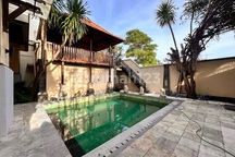 Villa Lokasi Strategis Di Perumahan Umasari Di Jl. Petitenget, Kerobokan Kelod, Kec. Kuta Utara, Kabupaten Badung, Bali, Seminyak