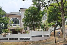 Disewakan Rumah Villa Strategis Tempat Wisata di Taman Dayu Bw 291