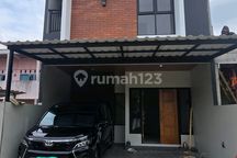 ******** Apus Jakartatimur