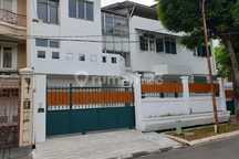 Rumah Besar Siap Huni di Puri Indah Belakang Pasar Puri