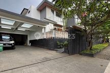 Rumah Mewah di Cinere dengan Private Pool & Backyard Luas