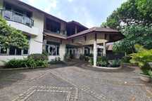 Kesempatan Miliki Rumah Impian 2 Lantai Halaman Luas di Cinere 