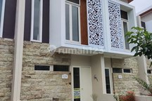 Rumah Baru Cluster Grand Shanaya Gresik
