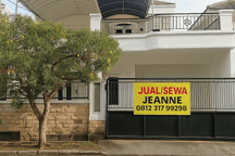 Dian Istana-taman Ratu, Rumah Megah 2 Lt Semi Furnished