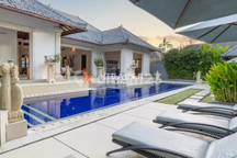 Tropical Hideaway - Expansive Five Bedroom Villa In Seminyak's Golden Triangle (Available On 06Th January 2026) Yrv4549