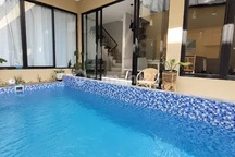 Dijual Rumah Mewah Fully Furnished dengan Kolam Renang di Resor Dago Pakar Bandung Harga Terbaik