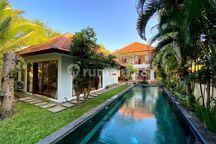 Natural Villa with spacious garden at Uluwatu