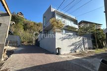 Dijual Rumah dengan Pemandangan Laut di Jimbaran