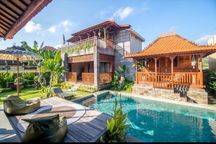 Beautiful Wooden Villa For Yearly Rental at Buduk Near Canggu