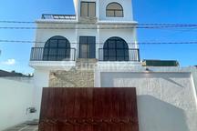 Freehold Brand New 3-Story Villa Near Melasti Beach And GWK Ungasan Bali