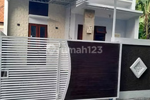 Rumah Baru 3 Kamar Tidur Jl. Abianbase Dekat Puspem Badung Bali