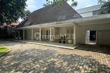 Rumah Lokasi Super Langka & Super Aman Selong Kebayoran Baru