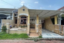 Rumah Sewa Deltasari Baru Dekat Jalan Raya Utama Area Strategis