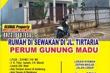 Rumah dalam komplek perum gunung madu siap huni