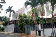 Rumah Minimalis di Komp Bapenas di Pejaten Barat