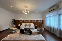 Rumah Menteng Prime Deket ke Bundaran Hi, Lokasi Tenang