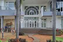 Rumah Siap Huni di Menteng, Bentuk Tanah Bagus - Area Cikini