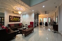 Rumah Menteng Ukuran Sedang Siap Huni