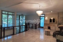 House In Menteng Dekat Imam Bonjol